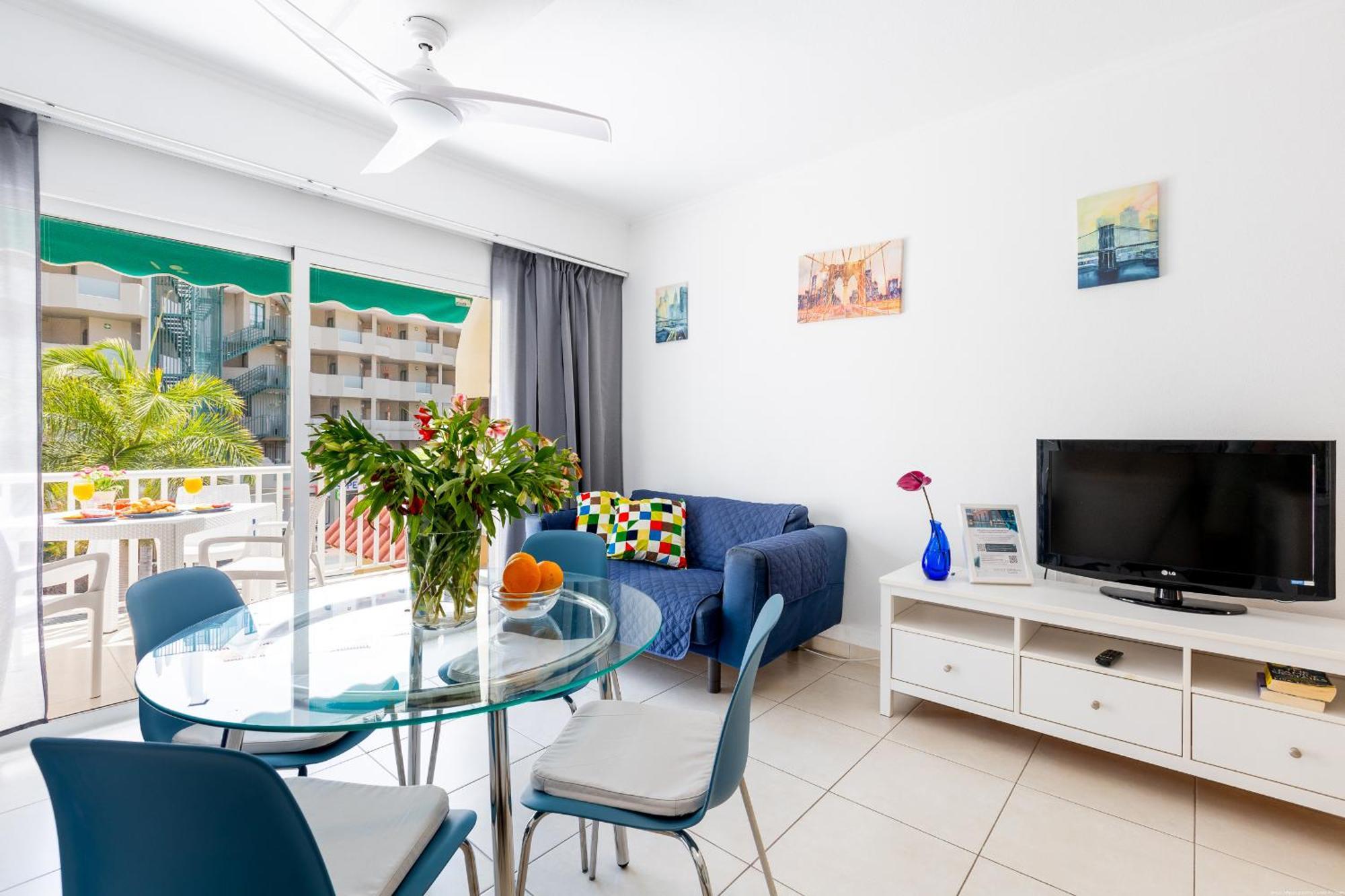 Two Bedrooms In Appartement